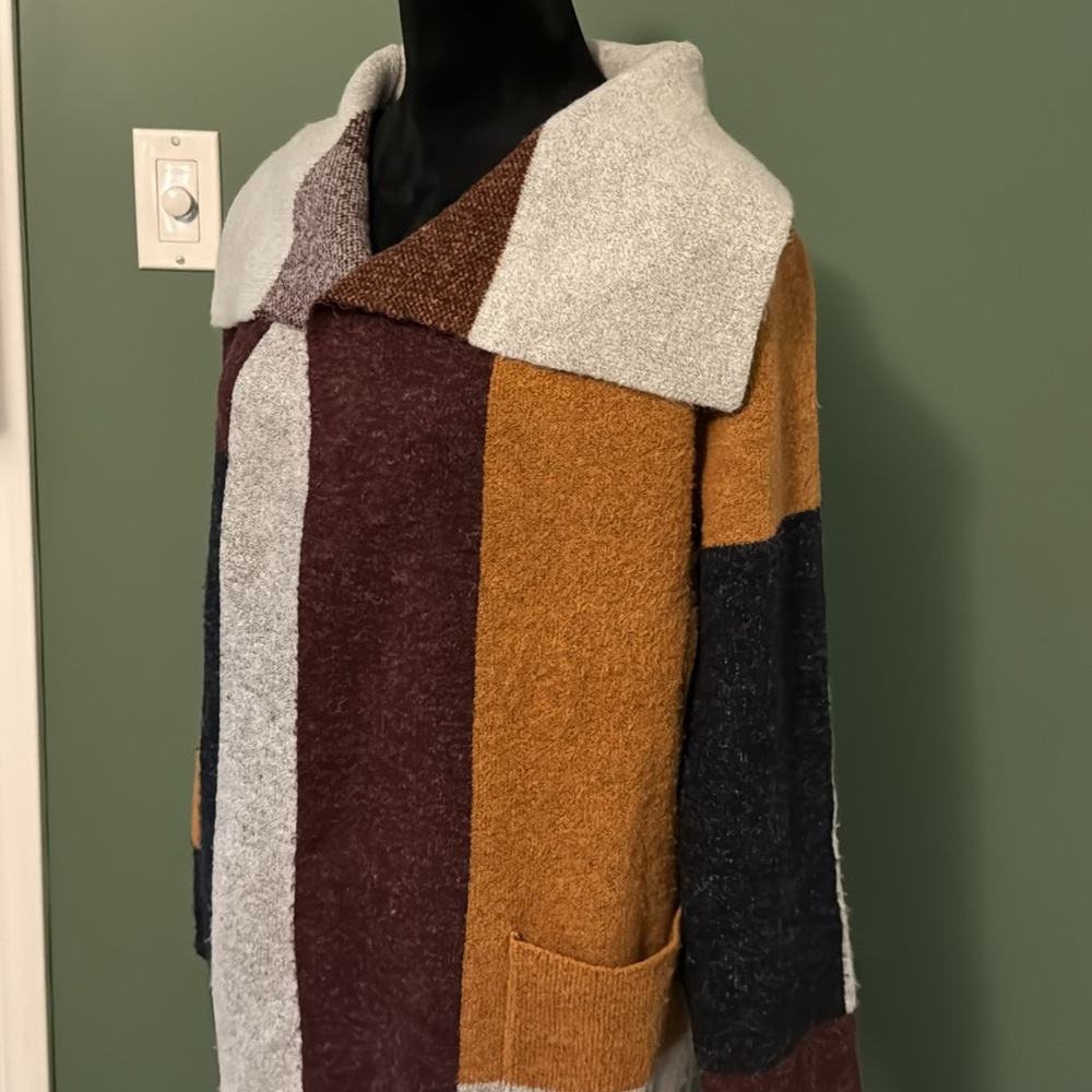 Duster Color Block Sweater - Picture 4 of 8